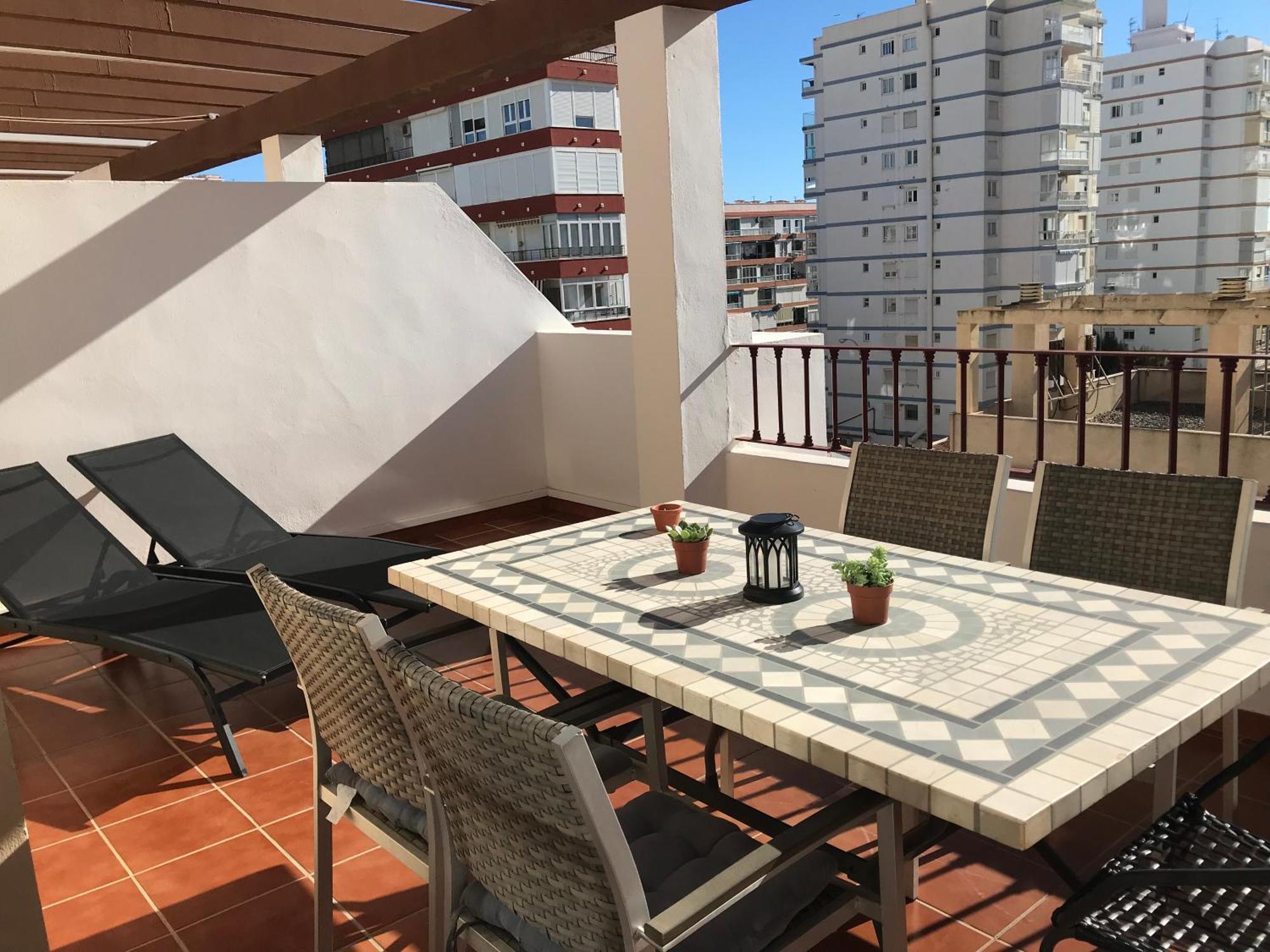 Atico Con Vistas Cerca Del Mar - Penthouse - Parking - Terraza *